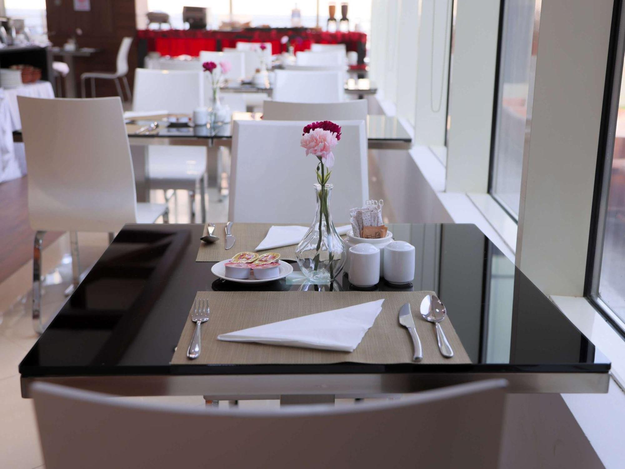 Novotel Suites Riyadh Centre Bagian luar foto