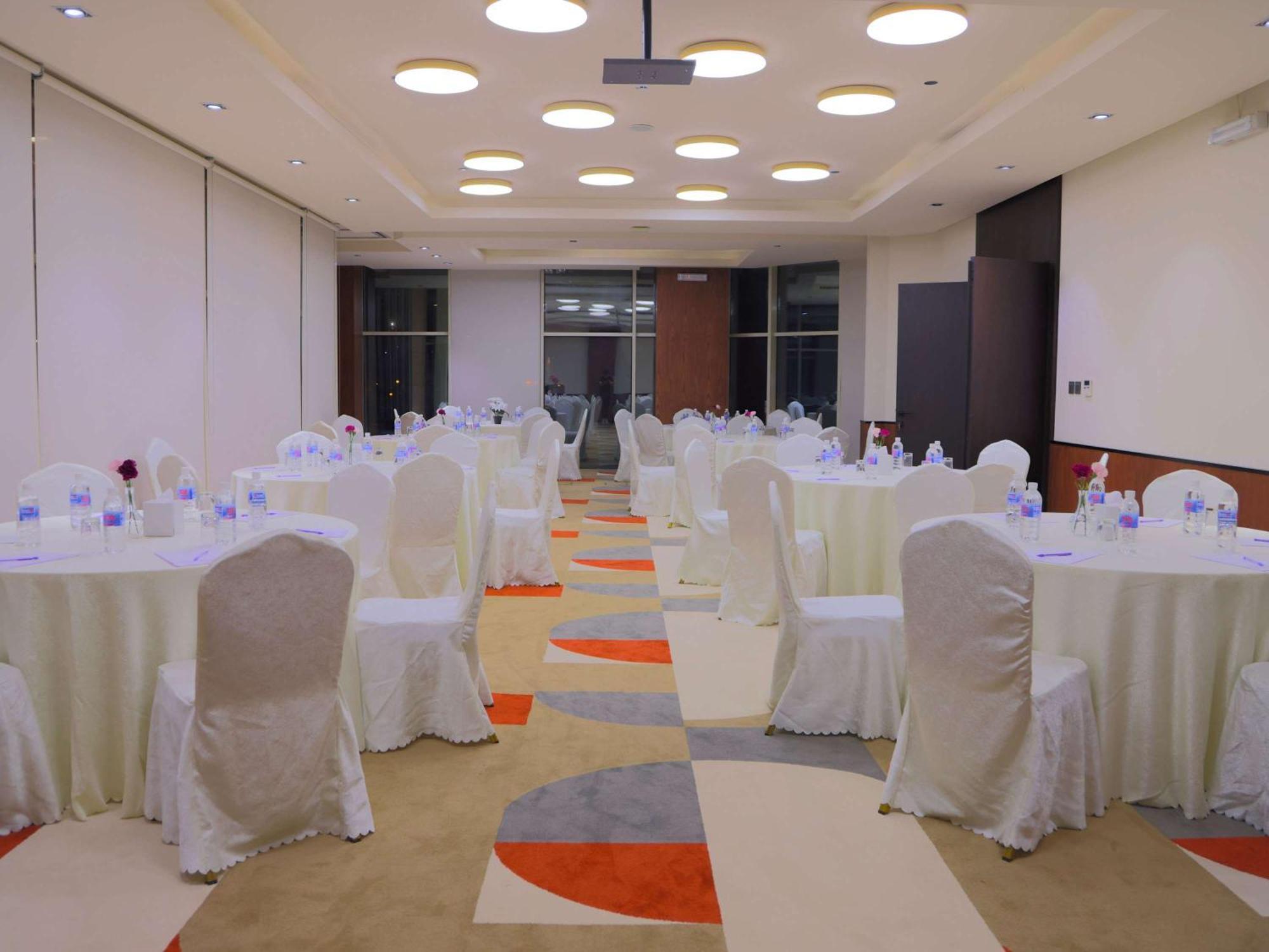 Novotel Suites Riyadh Centre Bagian luar foto